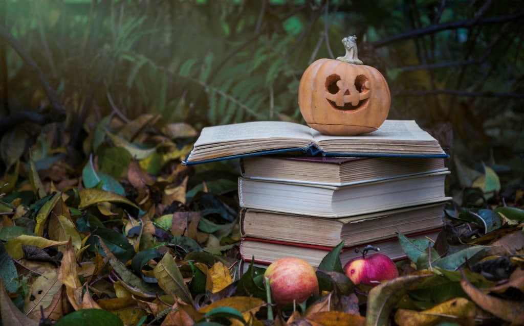 jack-o-lantern-sitting-on-books