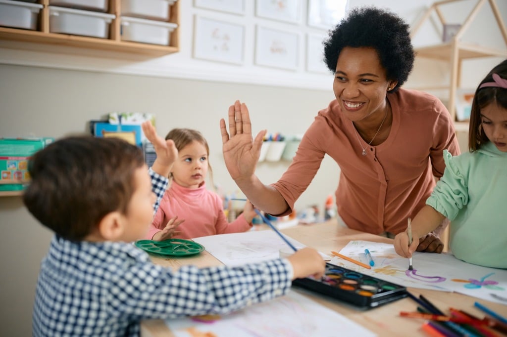 teacher-giving-a-student-a-high-five