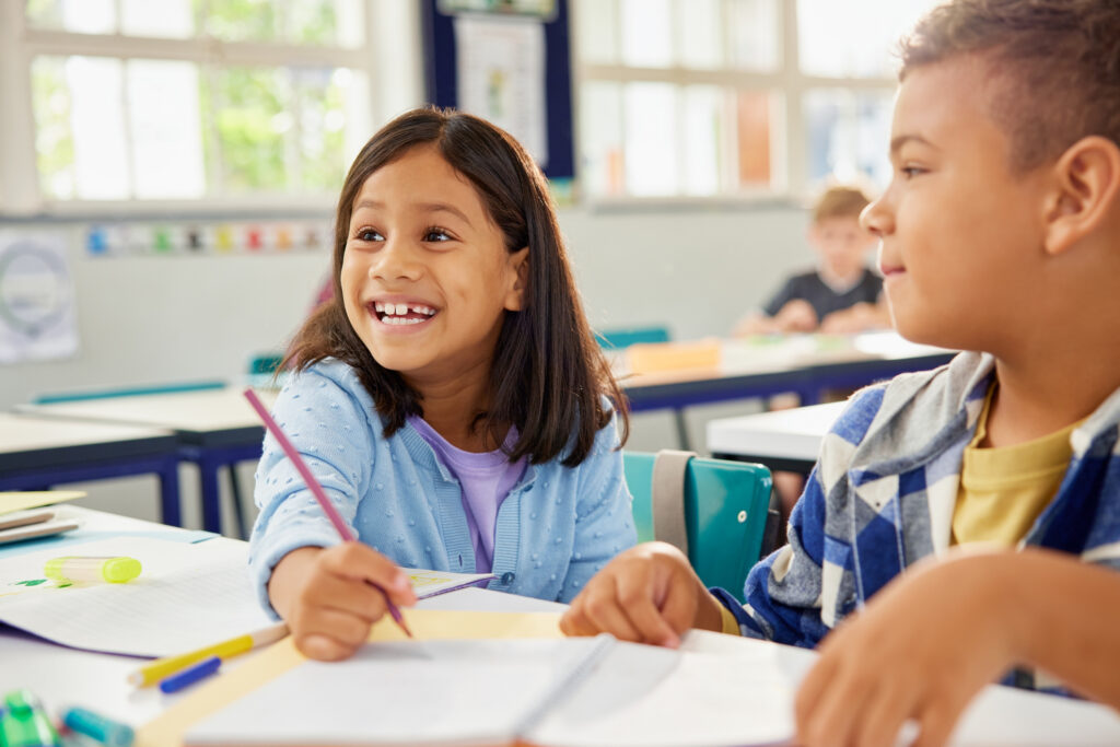 elementary-students-working-together-creative-writing